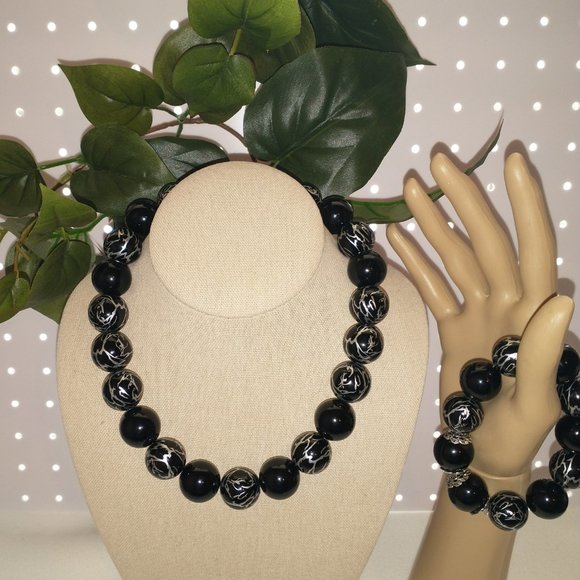 Necklace | Bracelet | Earring | Black and Silver | Chunky Beaded Necklace Set - Picture 2 of 13